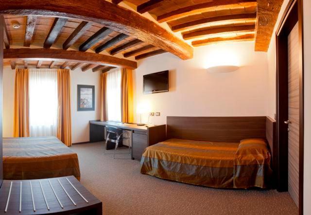 Locanda Sant'Ambrogio Rivalta  Zewnętrze zdjęcie