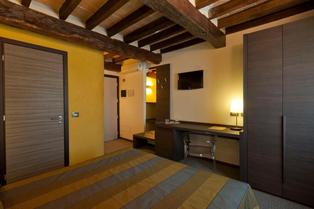 Locanda Sant'Ambrogio Rivalta  Pokój zdjęcie